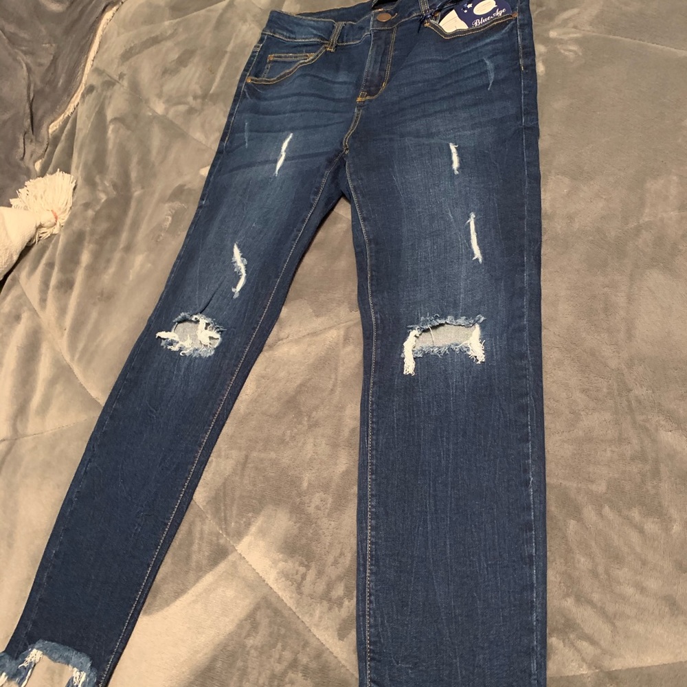 Distressed Junior’s Blue Age Jeans